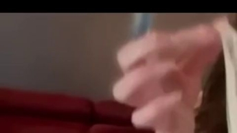 Spermabitch hier kommt die zweite heftige Erniedrigung für Dichtung deine Freundin !