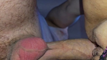 Stiefmutter, lass mich deine Sohlen mit Sperma reinigen