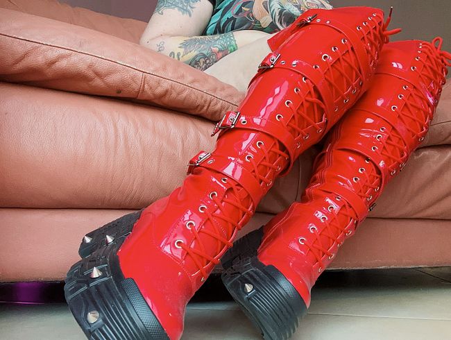 rieche an meinen Füßen, nachdem ich lange Zeit Stiefel getragen habe