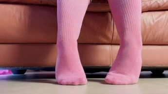 verehre meine rosa langen Socken