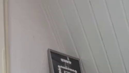 Fußlover aufgepasst!! *.*Hier werden kleine süße Füße eingecremt;)