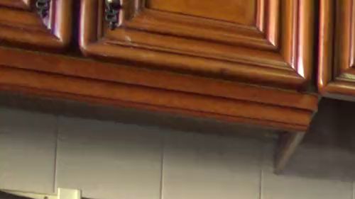 Ich lecke sein ARSCHLOCH und benutze sein Sperma zum Kochen. KÜCHEN-RIMJOB!