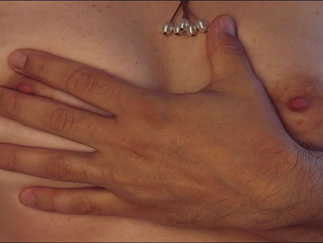 Pralle TITTEN, geile NIPPEL! Tittenmassage mit Öl!!