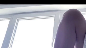 Allein dein Anblick macht mich feucht!