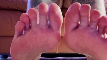 Barfuß seidige Sohlen