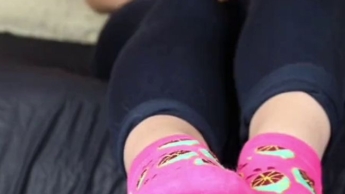 Cockbox Eier treten, Quetschen und auf sein Schwanz trampeln in meinen süßen Söckchen – Ohne Ton