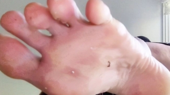 Du willst meine Füße verwöhnen? Jetzt bekommst du deine Chance…