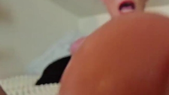 Echte Herrausforderung für den Sklaven, ich zeige dir meinen Riesen Dildo