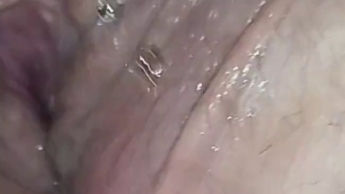 Es rinnt mir heiß dem Schenkel entlang…