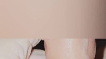 Handjob mit flachem KG und Aufsatzdildo – Angespuckt und geteased!