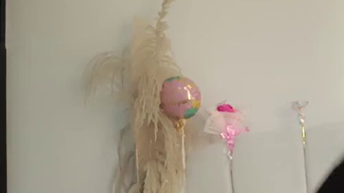 Ich modelliere meine neuen, sehr interessanten und unterschiedlichen Strumpfhosen