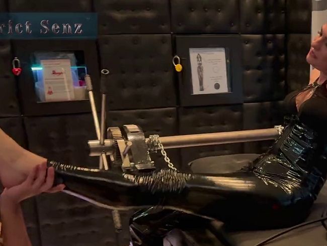 Lady Zara Miss Alessa Milano Pet Playing Pony Riding Heel Worship Barefeet Canining Whipping part2