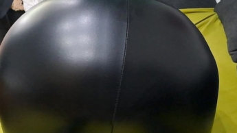 Mein praller Lederarsch für dich