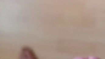 Meinen Lusttropfen, du wirst ihn mögen. Ich besame mich gerade