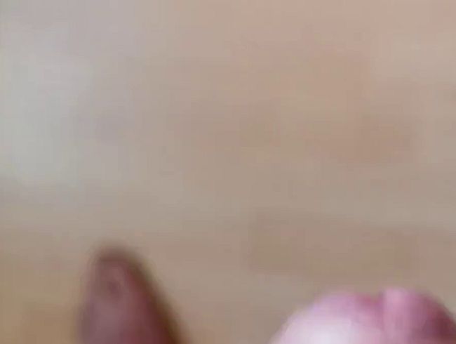 Meinen Lusttropfen, du wirst ihn mögen. Ich besame mich gerade