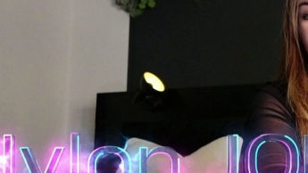 Nylon JOI – Du bettelst um Erlaubnis