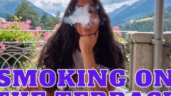 Rauchen auf der Terrasse