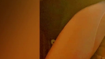 Ruinierter Orgsmus beim Sklaven auf der Couch kurz bevor die Ehefotze nach Hause kommt (ohne ton)