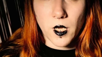 *SKLAVENAUFGABE* Tagebuch und Schläge