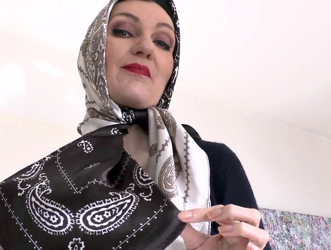 Satin-Kopftuch-Modenschau und auf Tuch abspritzen, JOI, Lady Victoria