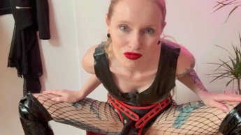 Schwanztasia – Pussies not welcome!