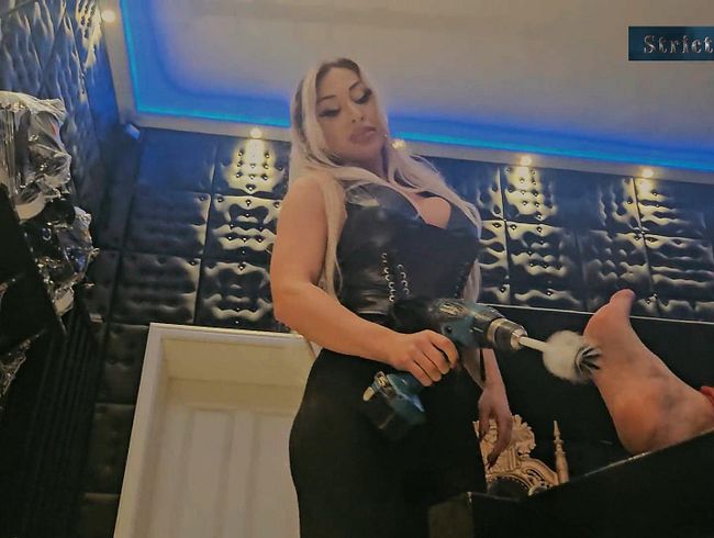 Sheela Sinner Long Nails Oiled Body Tickling Bondage on the Rack part 1