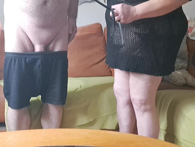 Sklave bestraft für fremdfick