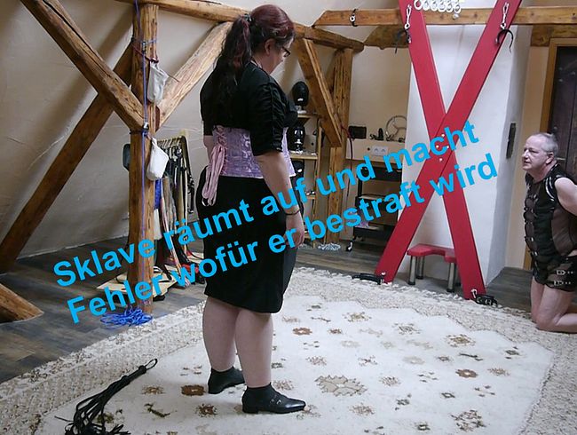 Sklave räumt auf und macht Fehler wofür er bestraft wird