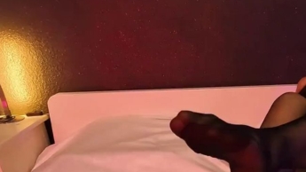 Stehst du auch auf Nylon und Füße so wie ich?