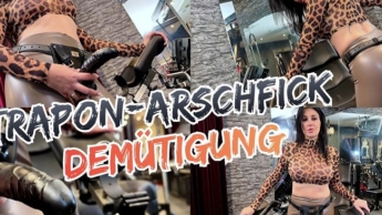 Strapon-Arschfick-Demütigung vor meinen Freundinnen: Dein Pimmel wird zum Lachsack auf dem Gynstuhl!