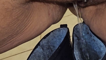 Was stellen wir mit Pisse im Stiefel an?