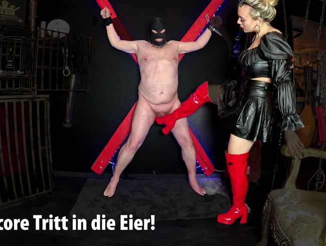 Hardcore Tritt in die Eier!