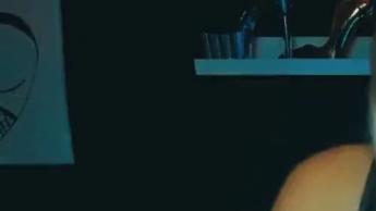 Heidi neckt in Leder