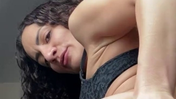 ,,In und um‘s Arschloch herum“ – für Arschloch-Liebhaber geeignet !