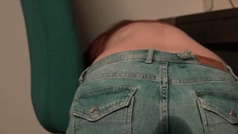 Jeansshort Piss und Selbstbefriedigung :-)