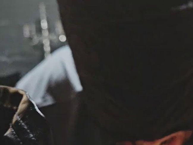 Liesas Fetisch-Adventskalender Türchen 1 – Sklave und Liebeskugel