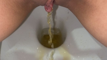 Morgenurin-Compilation mit Nahaufnahmen! Zeigt schmutzige