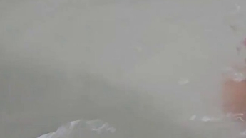 Wichsanweisung (dominant) mit Mini-Schwänzchen (Dildo) in Badewanne