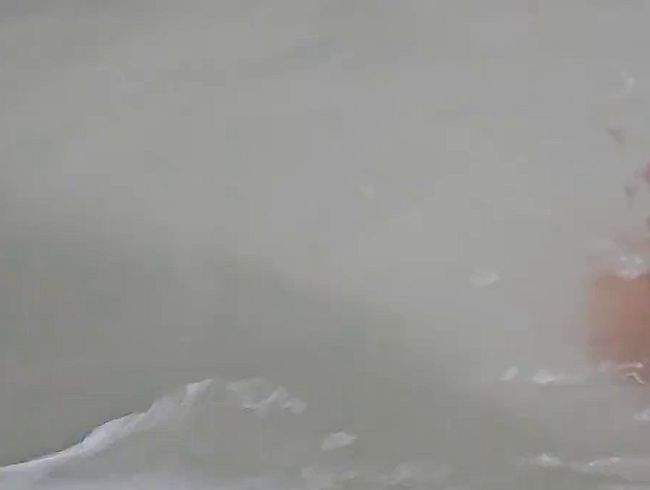 Wichsanweisung (dominant) mit Mini-Schwänzchen (Dildo) in Badewanne