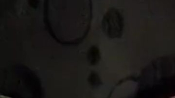 Ich hoffe, dir gefällt mein neues Tattoo, ich zeige es dir.