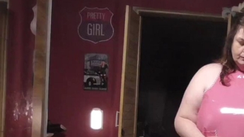 Gummischürze und was drunter?