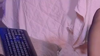 Komm und lass mich dich mit meinem Strapon ficken (ohne Ton).