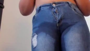 Ich halte es nicht aus, ohne in meine Jeans zu pinkeln.